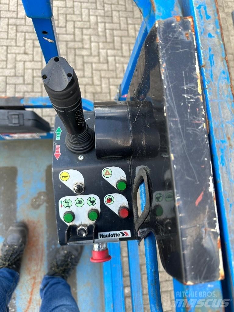 Haulotte Compact 14 Scheren-Arbeitsbühnen