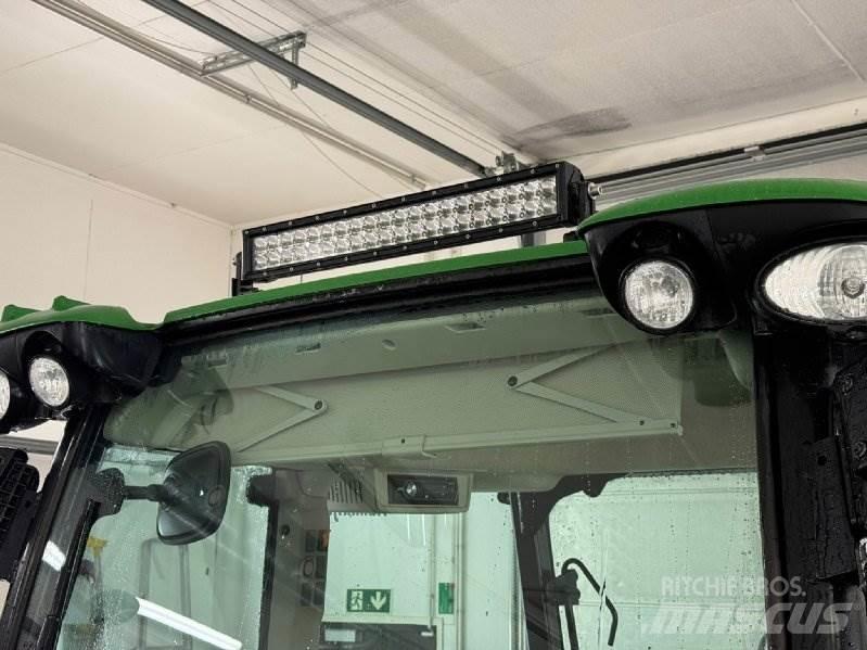 John Deere 5100 R Traktoren