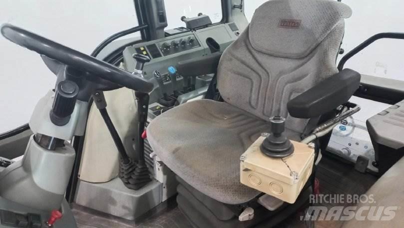 Valtra 8400 Traktoren