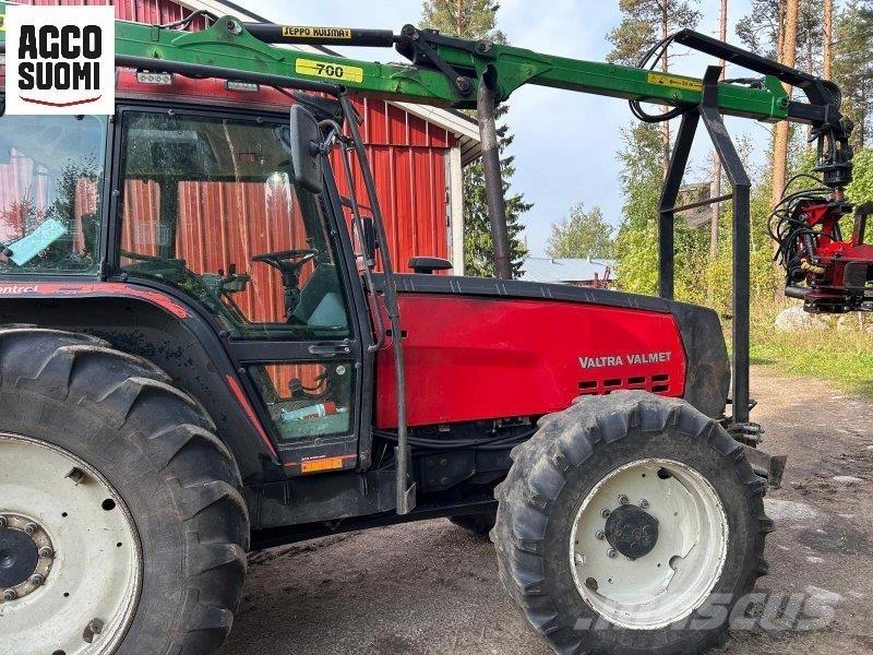Valtra 8400 Traktoren