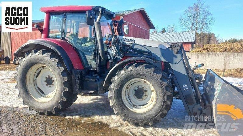 Valtra N122D Traktoren