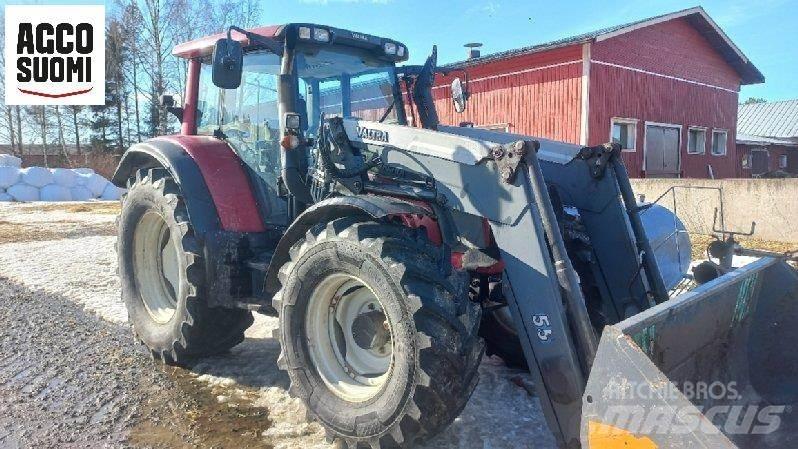 Valtra N122D Traktoren