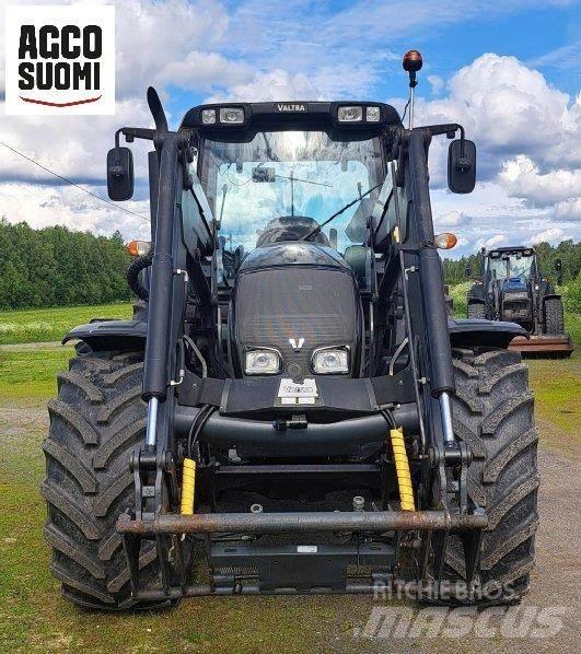 Valtra N141 H Traktoren