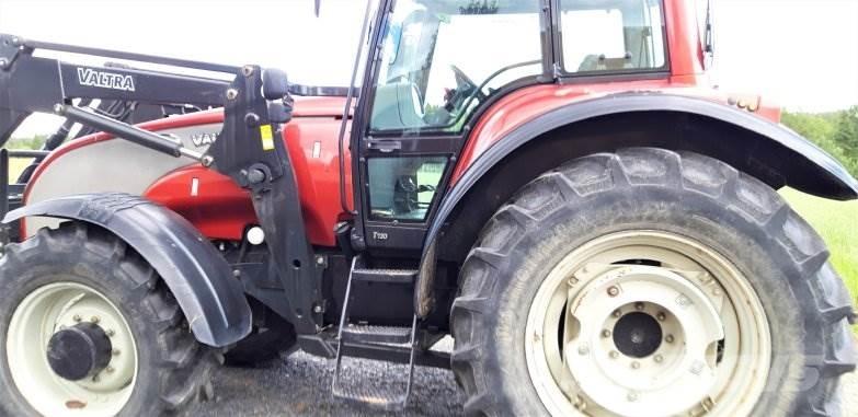Valtra T130 HT Traktoren