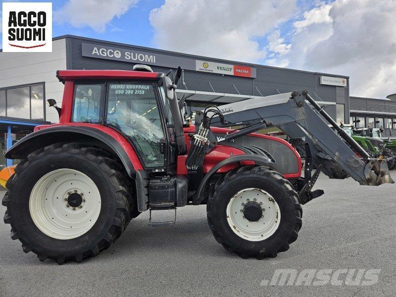 Valtra T162 DIRECT Traktoren