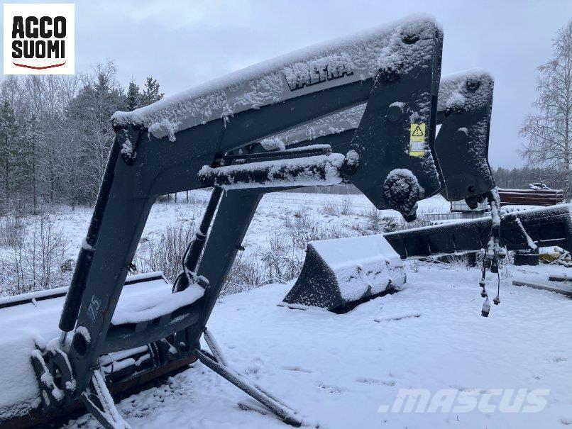 Valtra T163 VERSU Traktoren