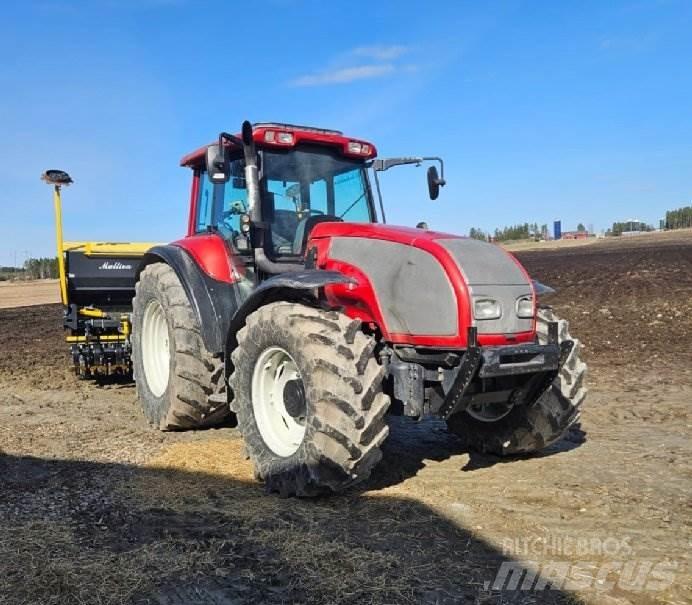Valtra T180 Traktoren