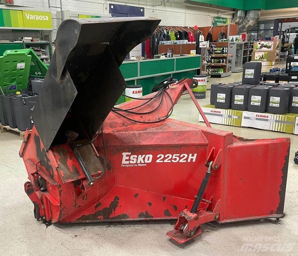Esko 2252H Schneefräse