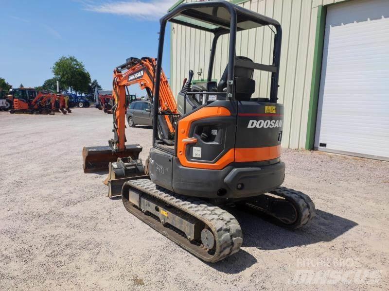 Doosan DX27Z Minibagger < 7t
