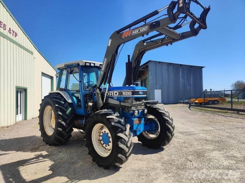 Ford 8210 Traktoren
