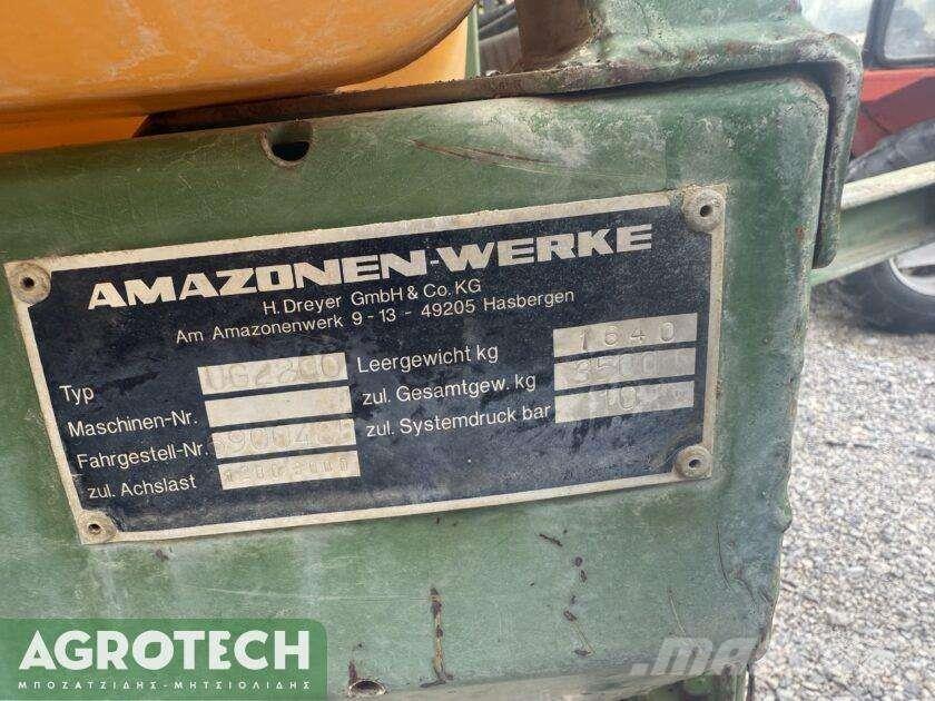 Amazone UG 2200 Traktoren