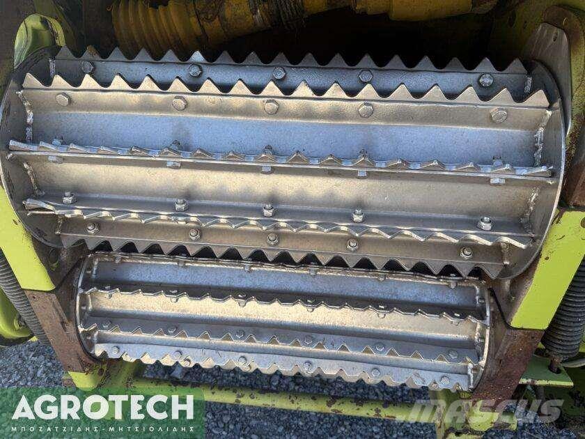 CLAAS JAGUAR 890 Traktoren