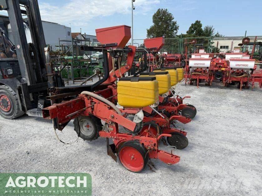 MaterMacc MS 8100 Traktoren