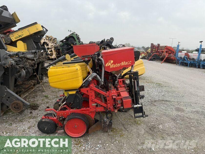 MaterMacc MS 8200 Traktoren