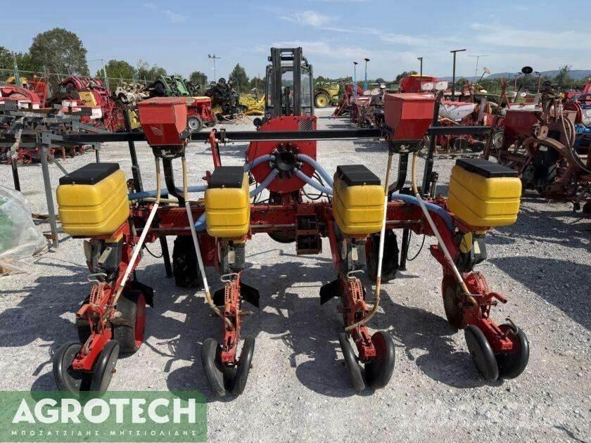MaterMacc MS 8200 Traktoren