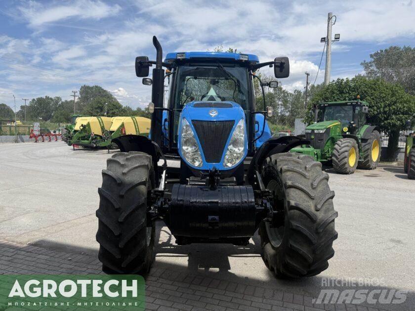 New Holland T7030 Traktoren