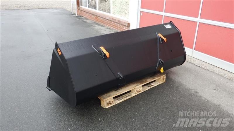 Ålö GM 215 Schaufeln