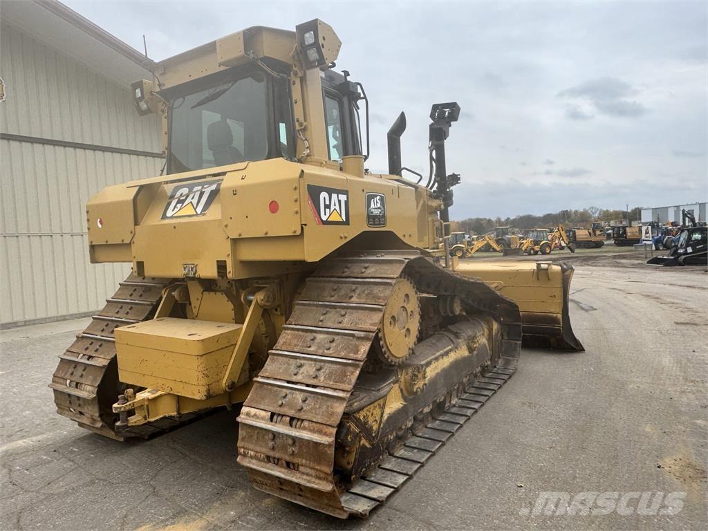 CAT D6T Bulldozer