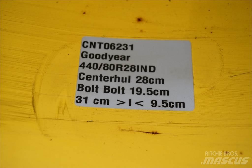  28 440/80R28 Reifen