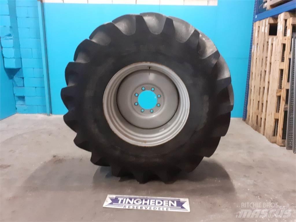  32 800/65R32 Reifen