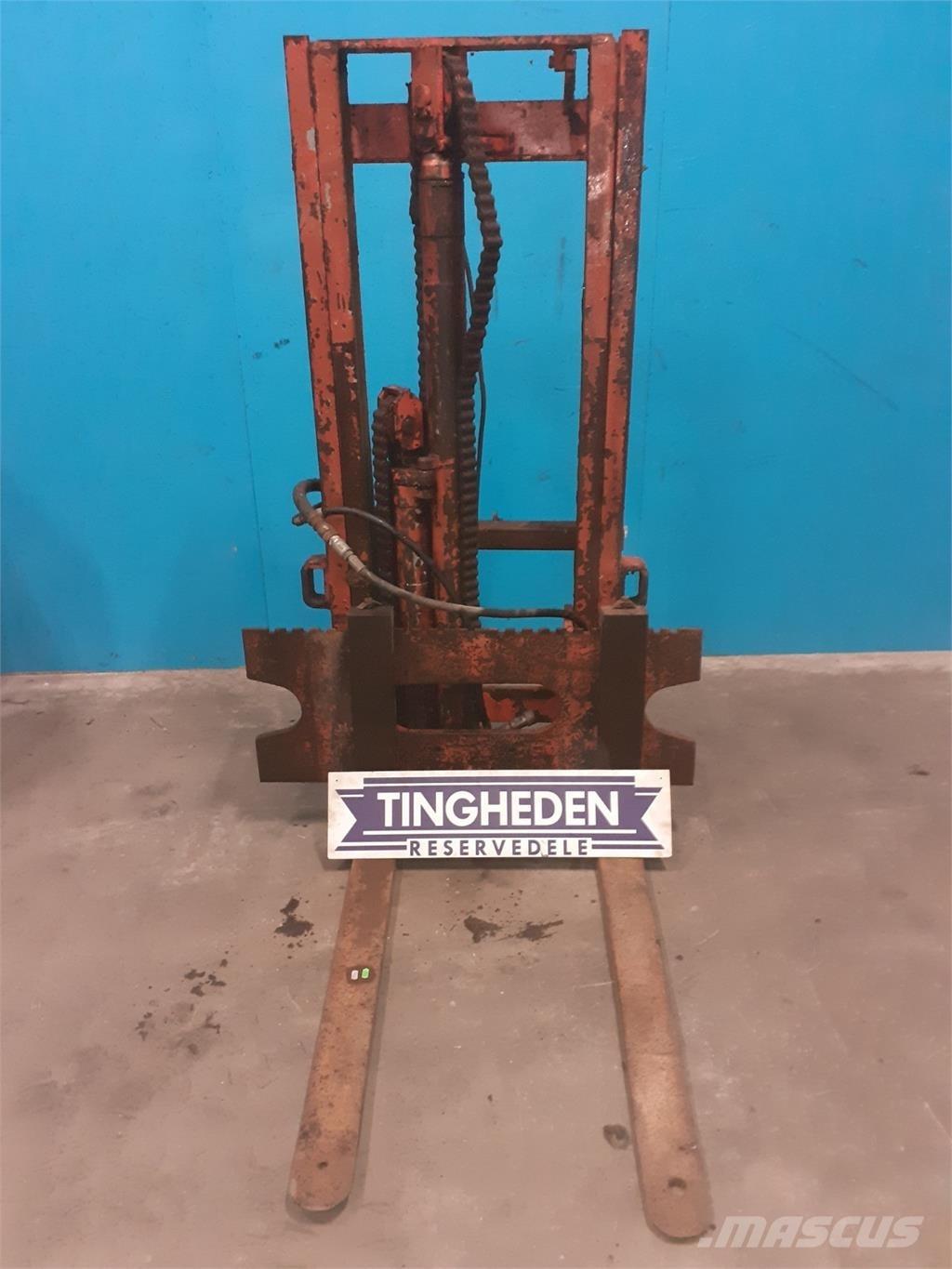  Byggelift Traktoren