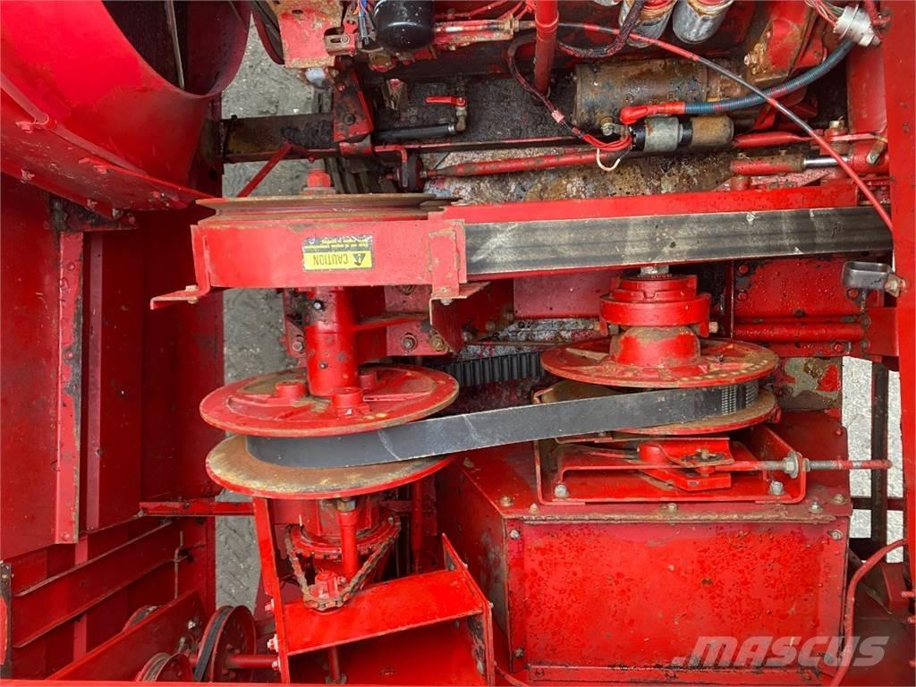 CASE 1620 Mähdrescher