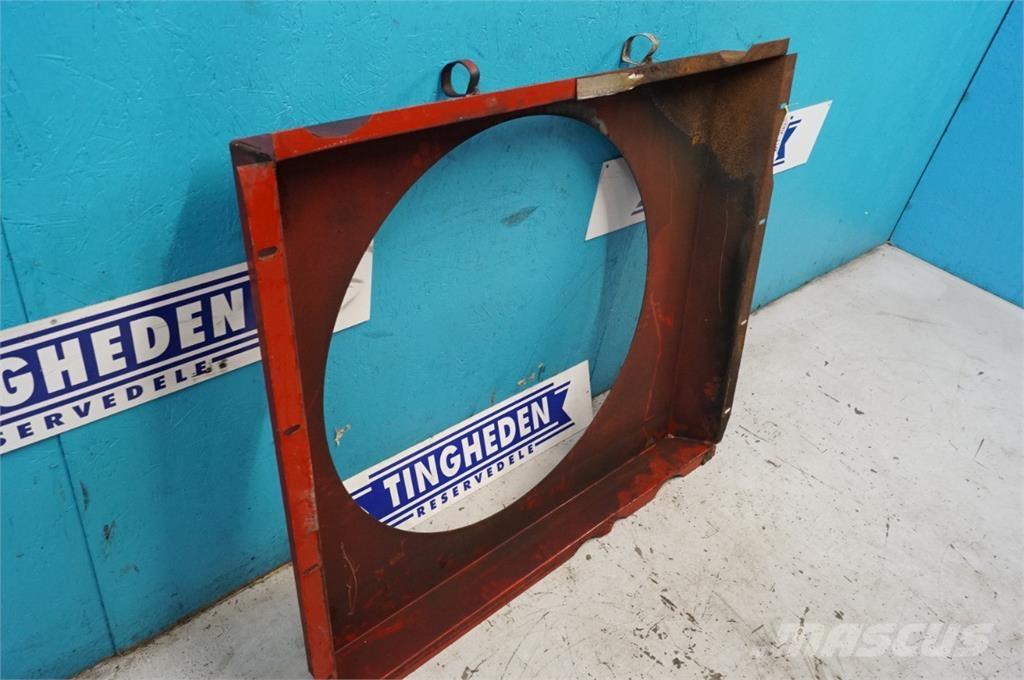 CASE 2388 Radiatoren