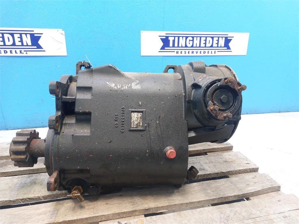 CASE 7010 Getriebe