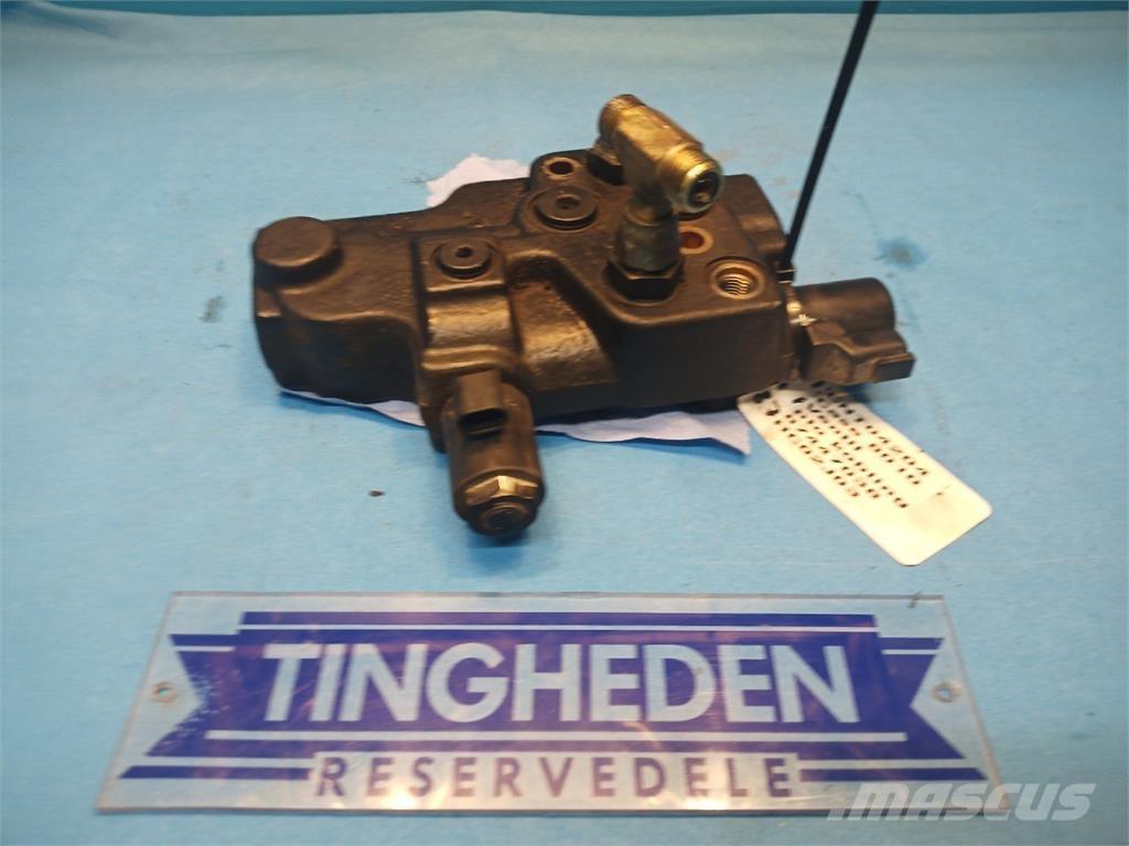 CASE 8010 Hydraulik