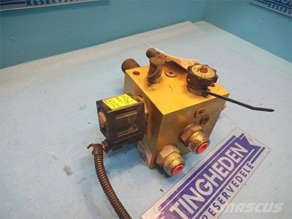 CASE 8010 Hydraulik
