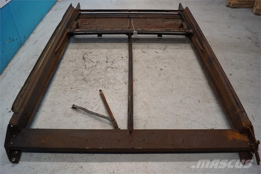CASE 8010 Sand- und Salzstreuer