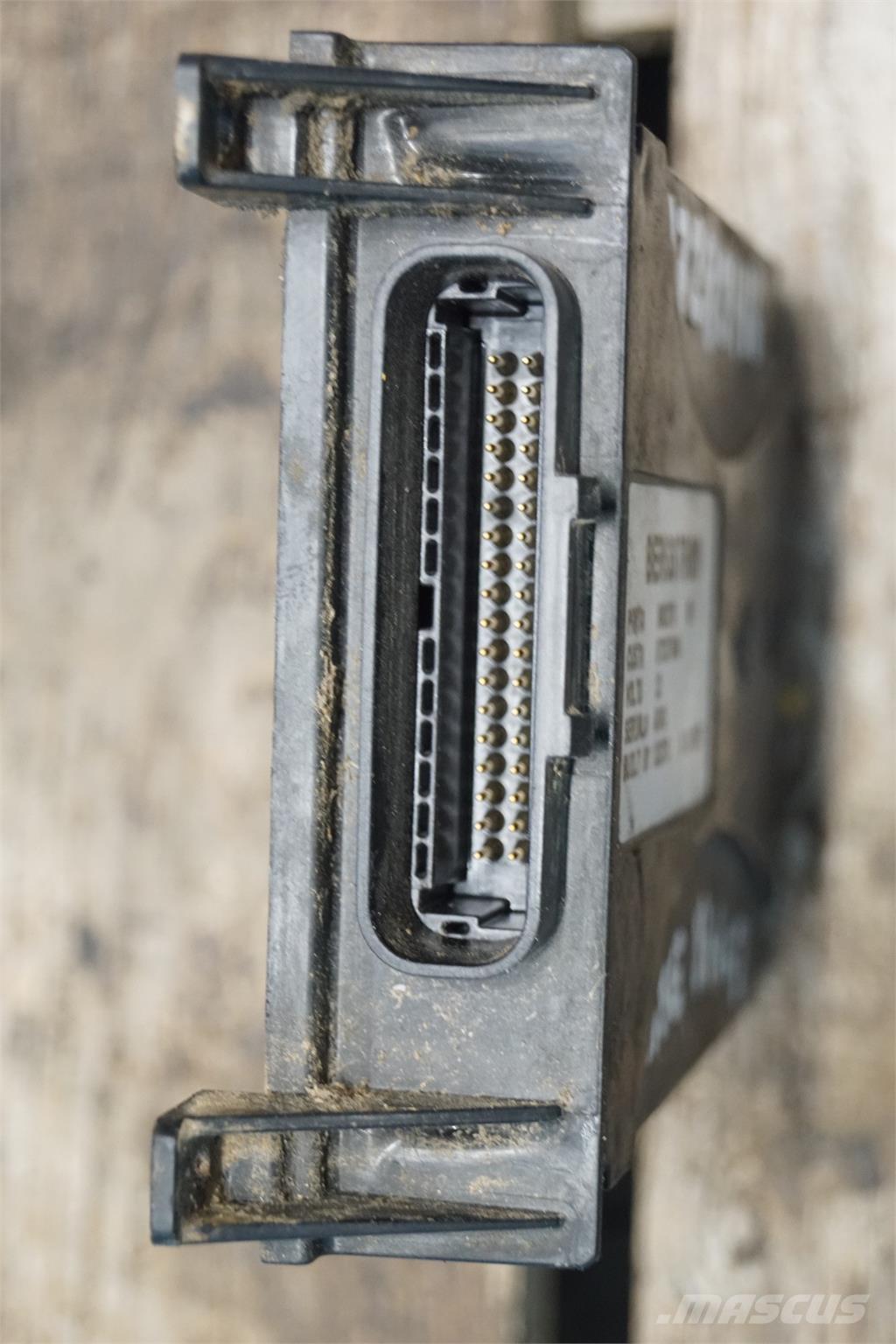 CASE 8010 Elektronik