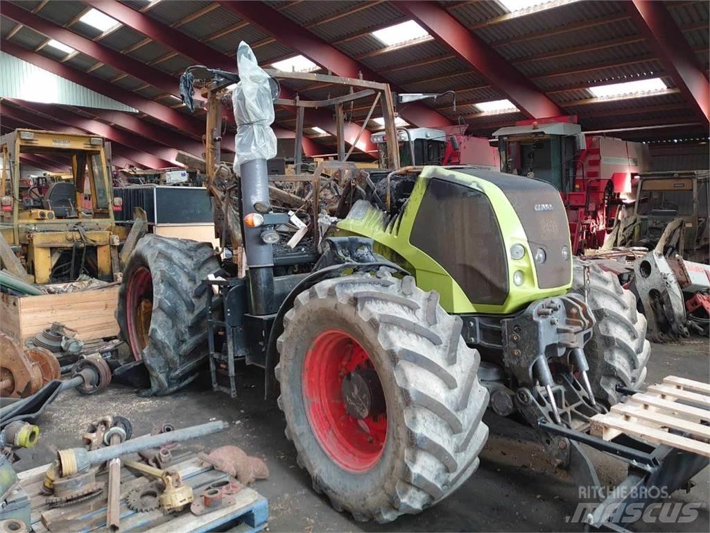 CLAAS Axion 840 Traktoren