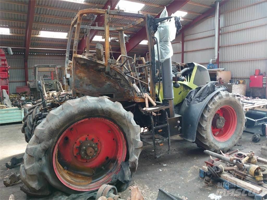 CLAAS Axion 840 Traktoren