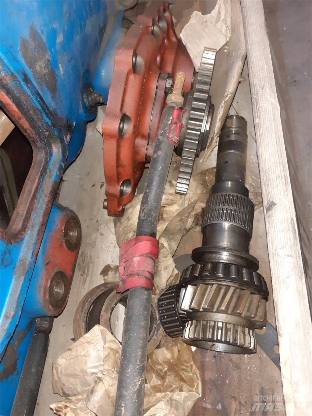 Ford 8210 Getriebe