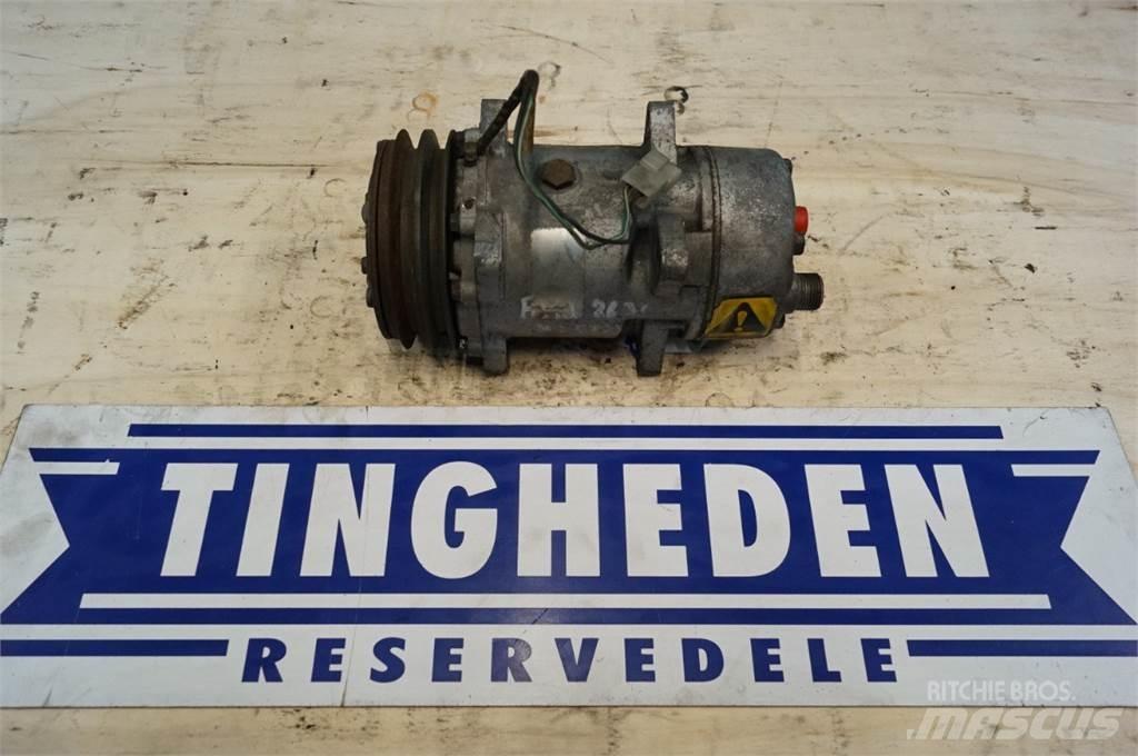 Ford 8630 Radiatoren