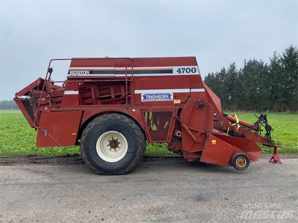 Hesston 4700 Quaderpressen