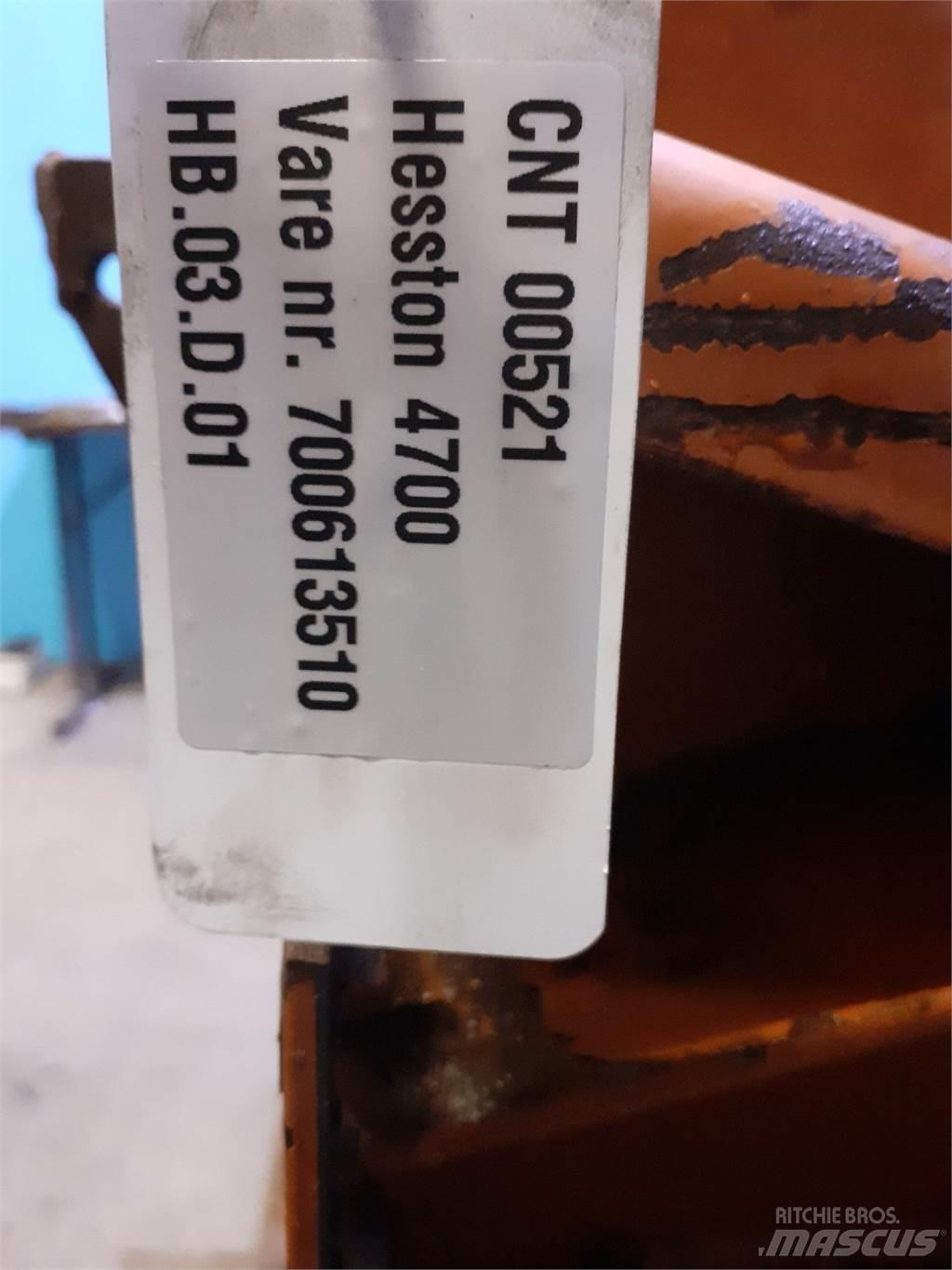 Hesston 4700 Sonstige Grünlandgeräte