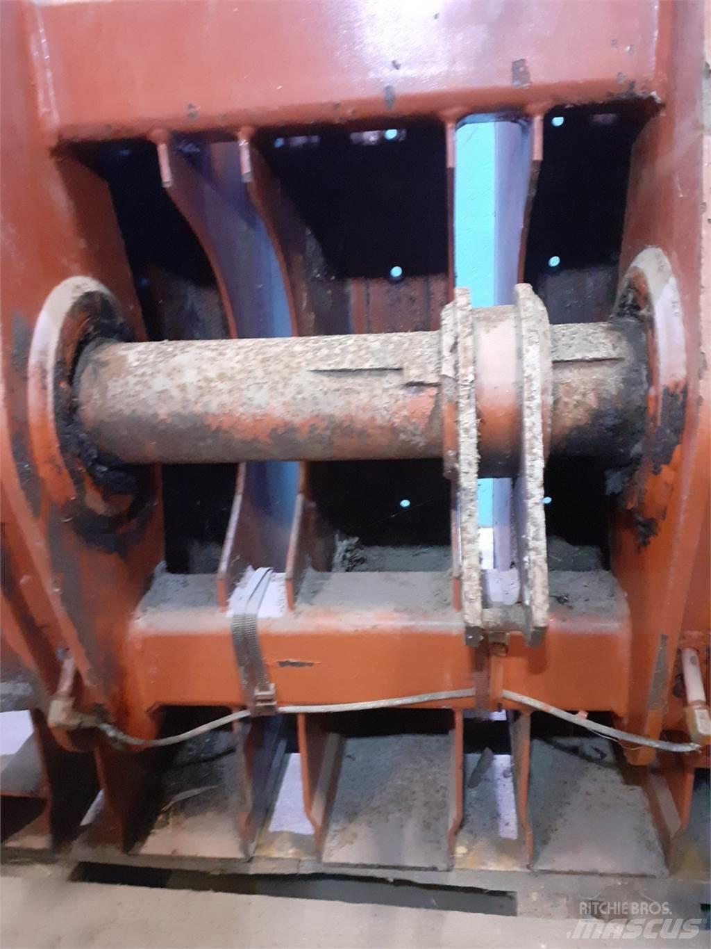 Hesston 4700 Sonstige Grünlandgeräte