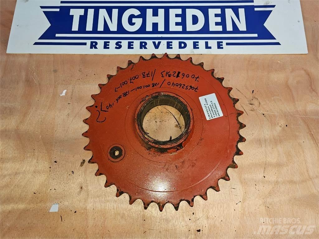 Hesston 4700 Sonstige Grünlandgeräte
