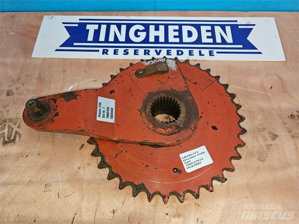 Hesston 4700 Sonstige Grünlandgeräte