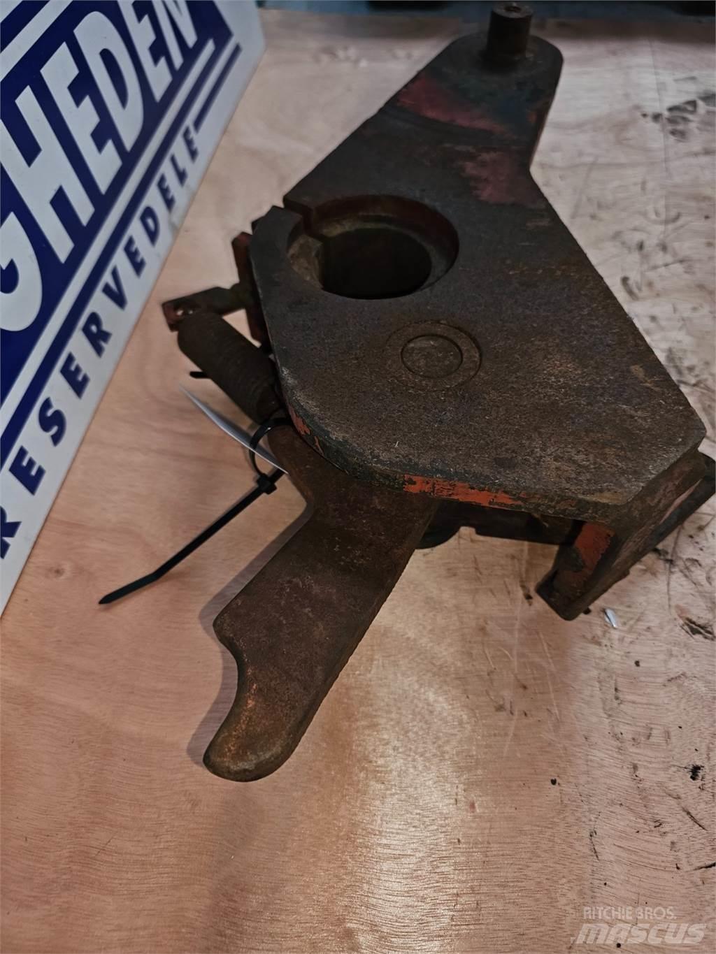 Hesston 4700 Sonstige Grünlandgeräte