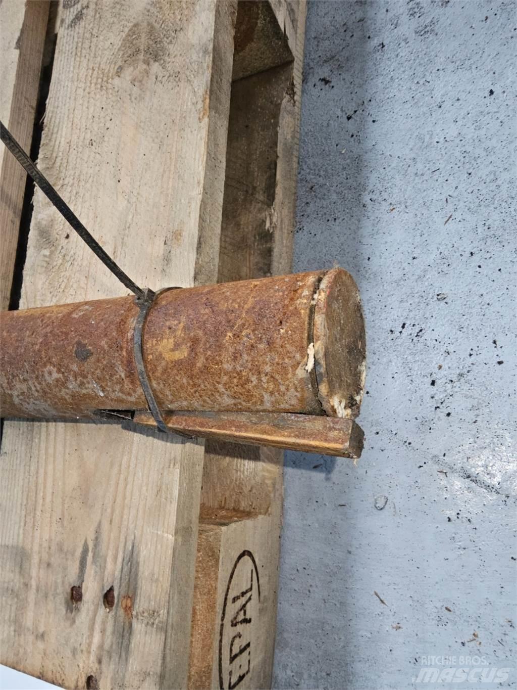 Hesston 4700 Sonstige Grünlandgeräte