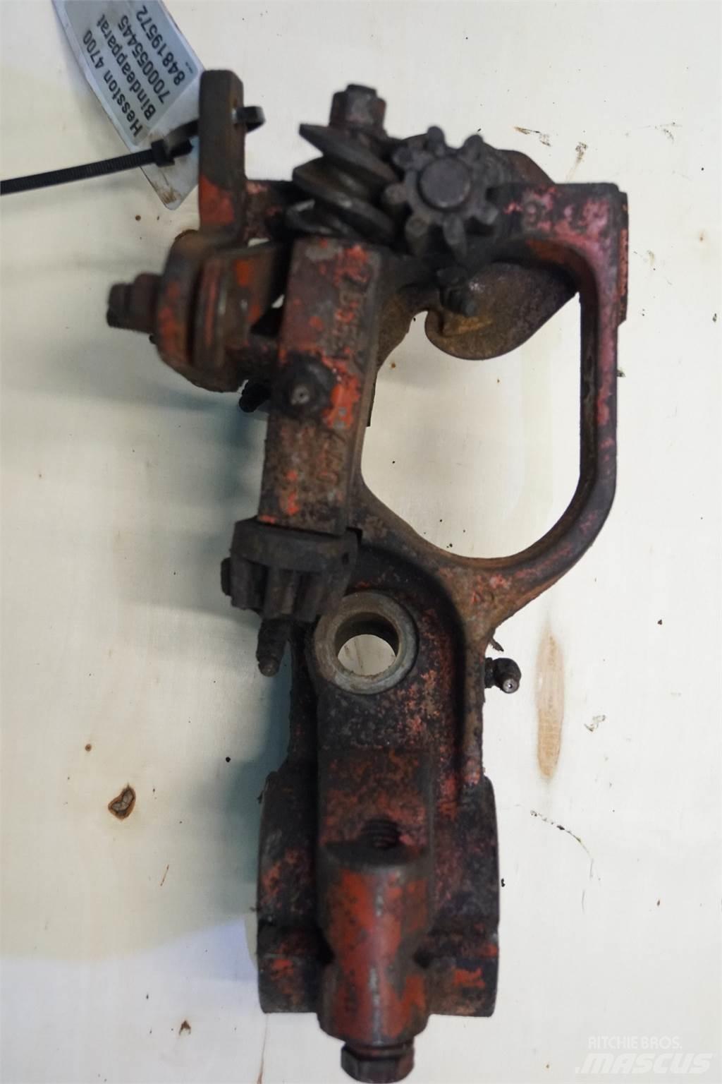 Hesston 4700 Sonstige Grünlandgeräte