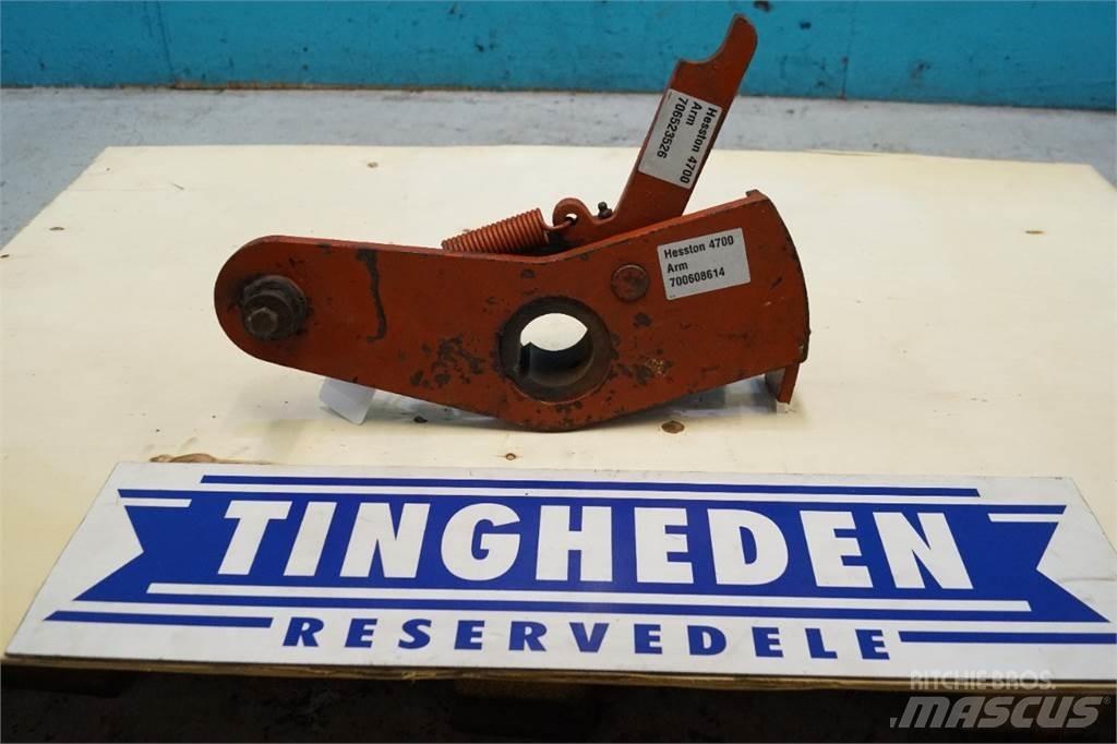 Hesston 4700 Sonstige Grünlandgeräte