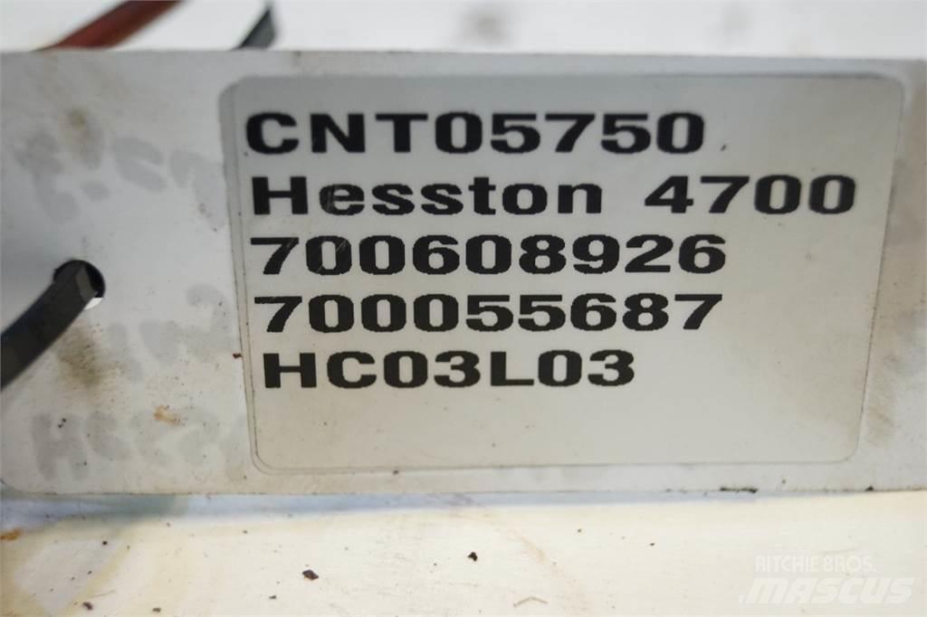 Hesston 4700 Ballenklammer
