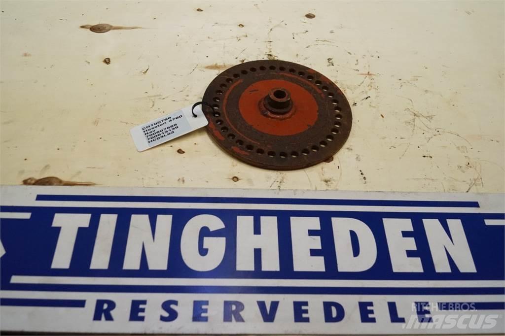 Hesston 4700 Sonstige Grünlandgeräte