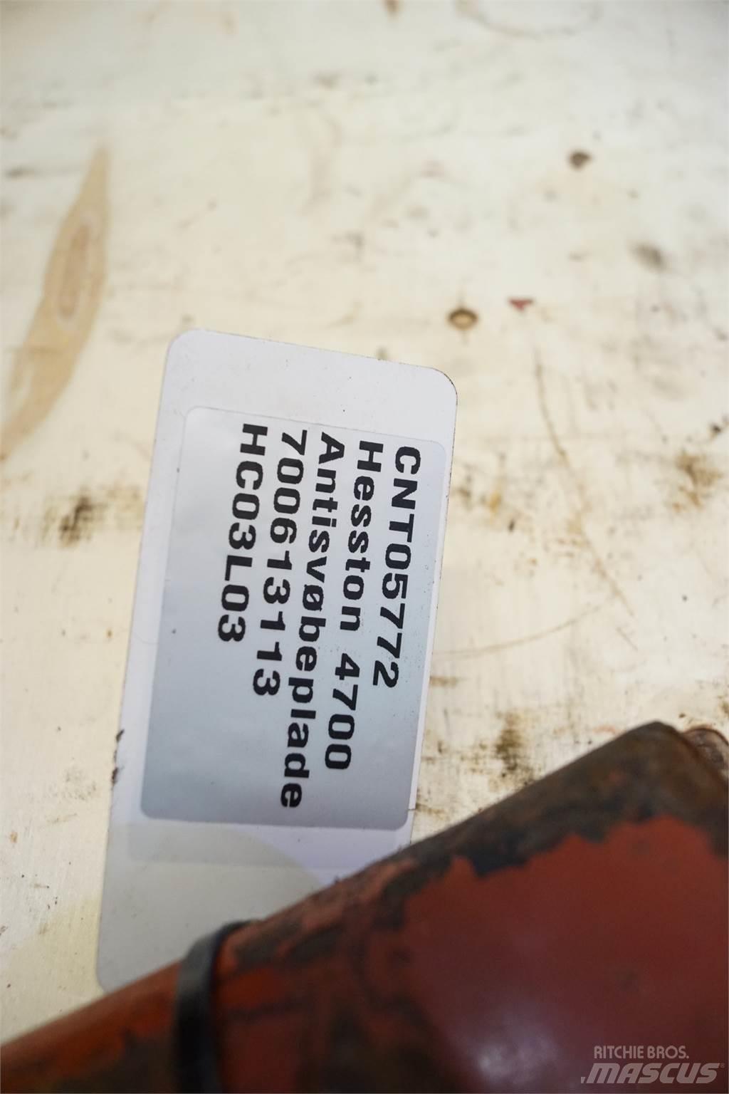 Hesston 4700 Sonstige Grünlandgeräte