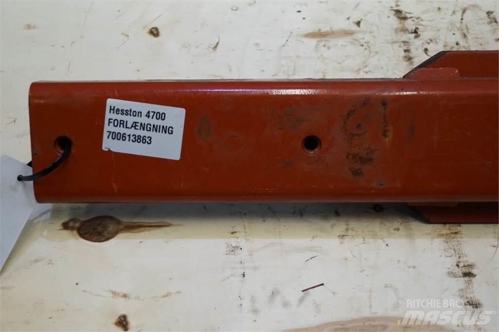 Hesston 4700 Ballenklammer