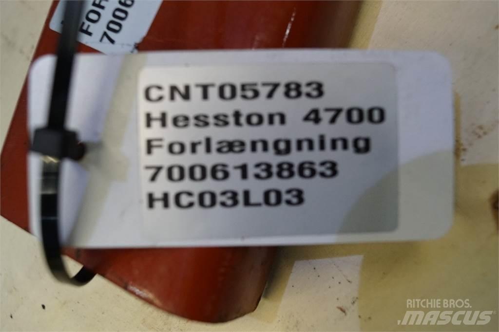 Hesston 4700 Ballenklammer